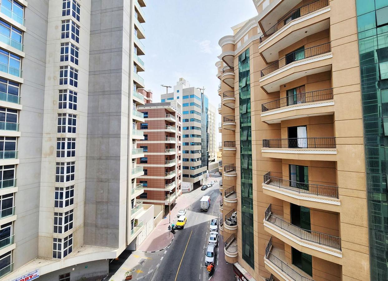 Apartamento Rh- Modern Urban Oasis, Spacious 02Rb Near Mall Of Emirates Dubái Exterior foto